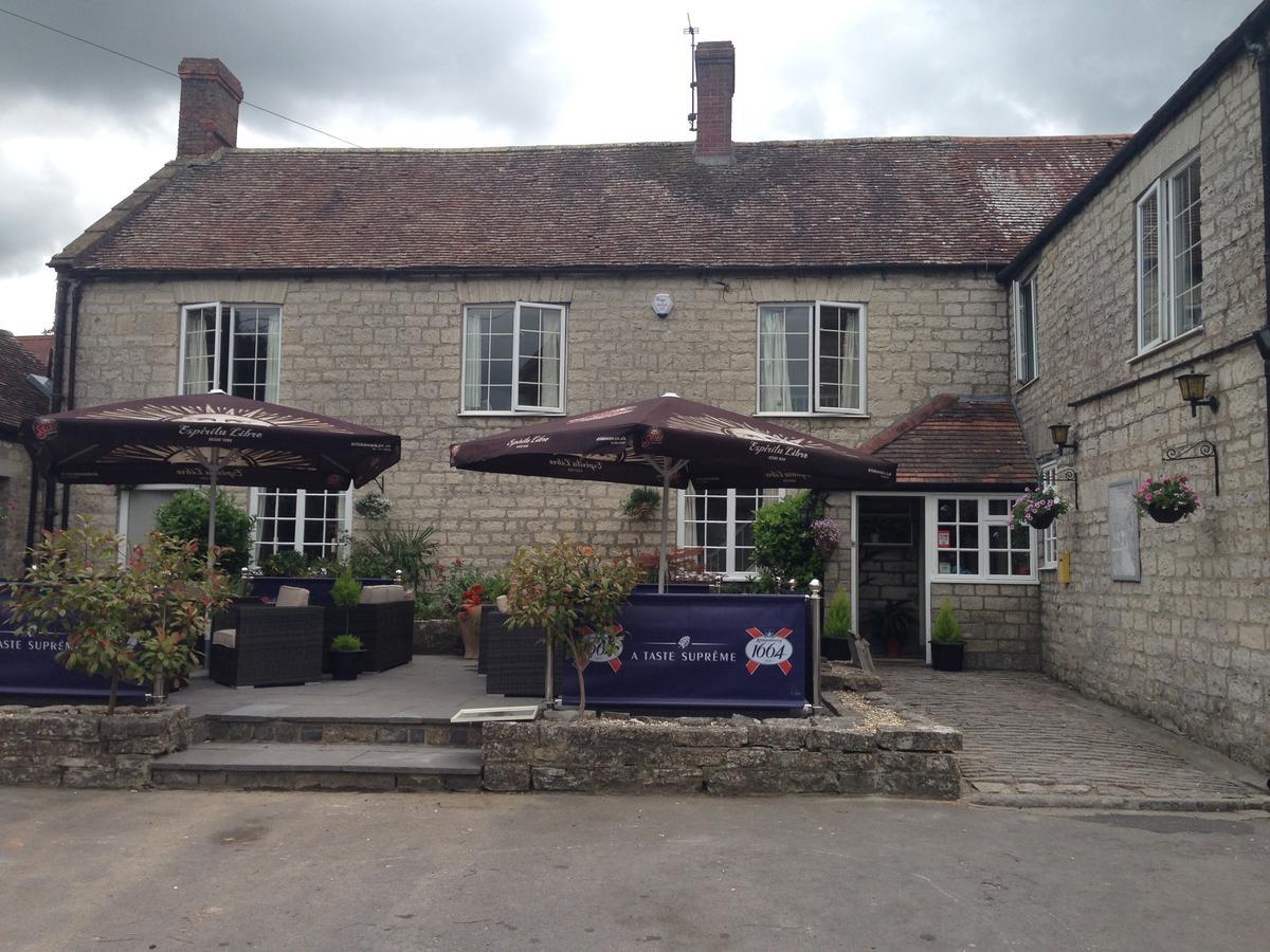 Mildmay Arms Queen Camel 外观 照片